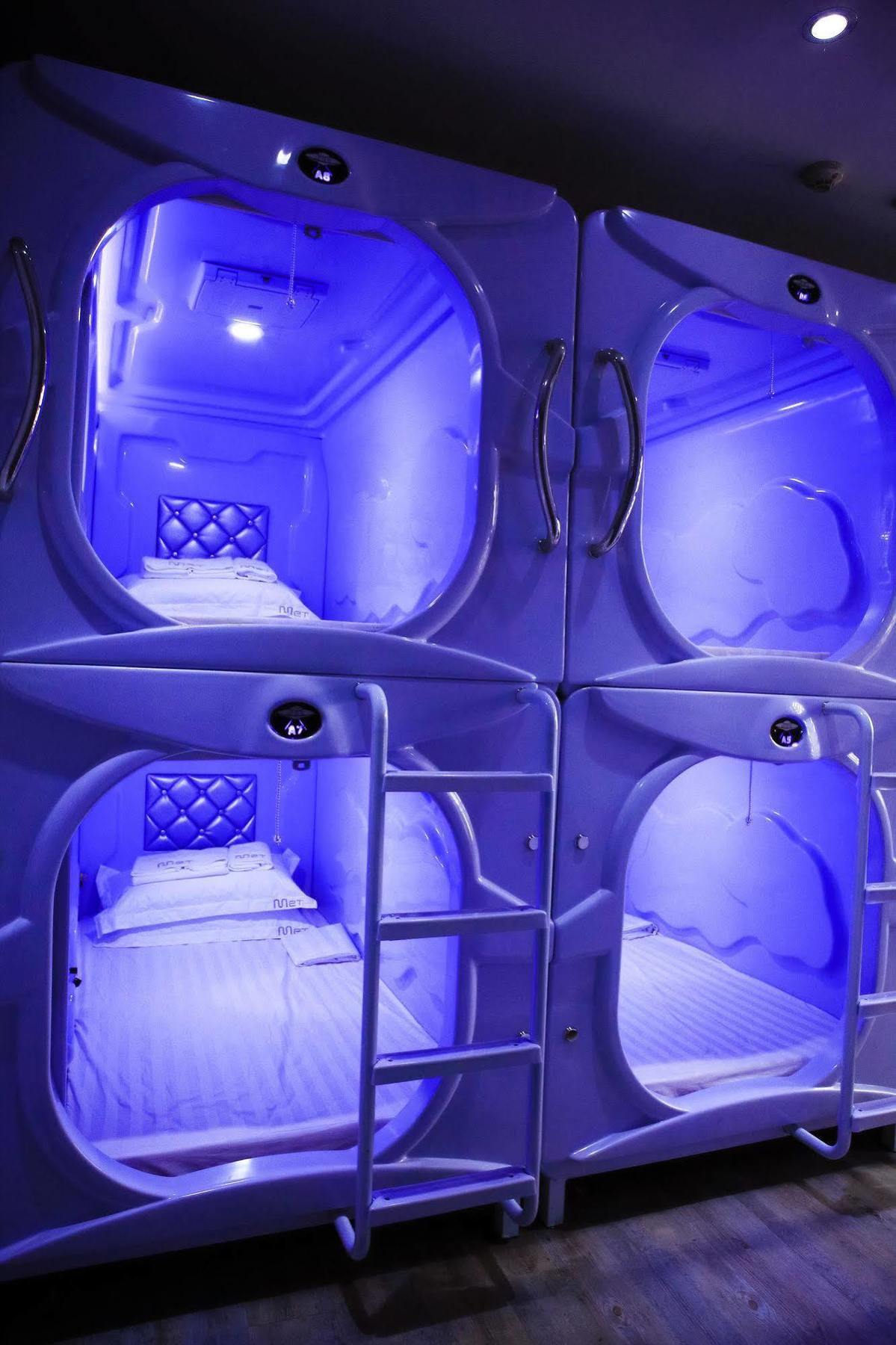 Met A Space Pod @ Boat Quay Singapur Exterior foto