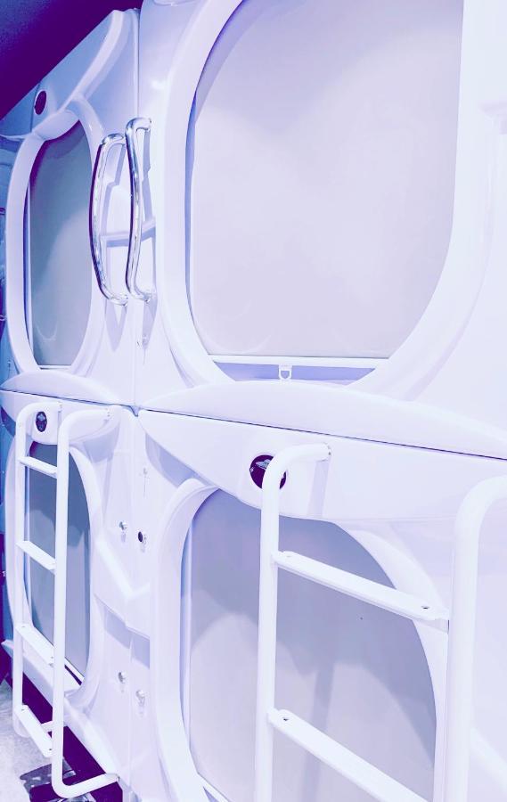 Met A Space Pod @ Boat Quay Singapur Exterior foto