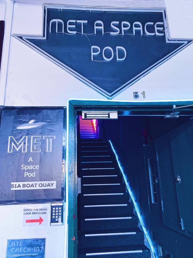 Met A Space Pod @ Boat Quay Singapur Exterior foto