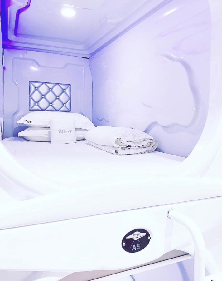 Met A Space Pod @ Boat Quay Singapur Exterior foto